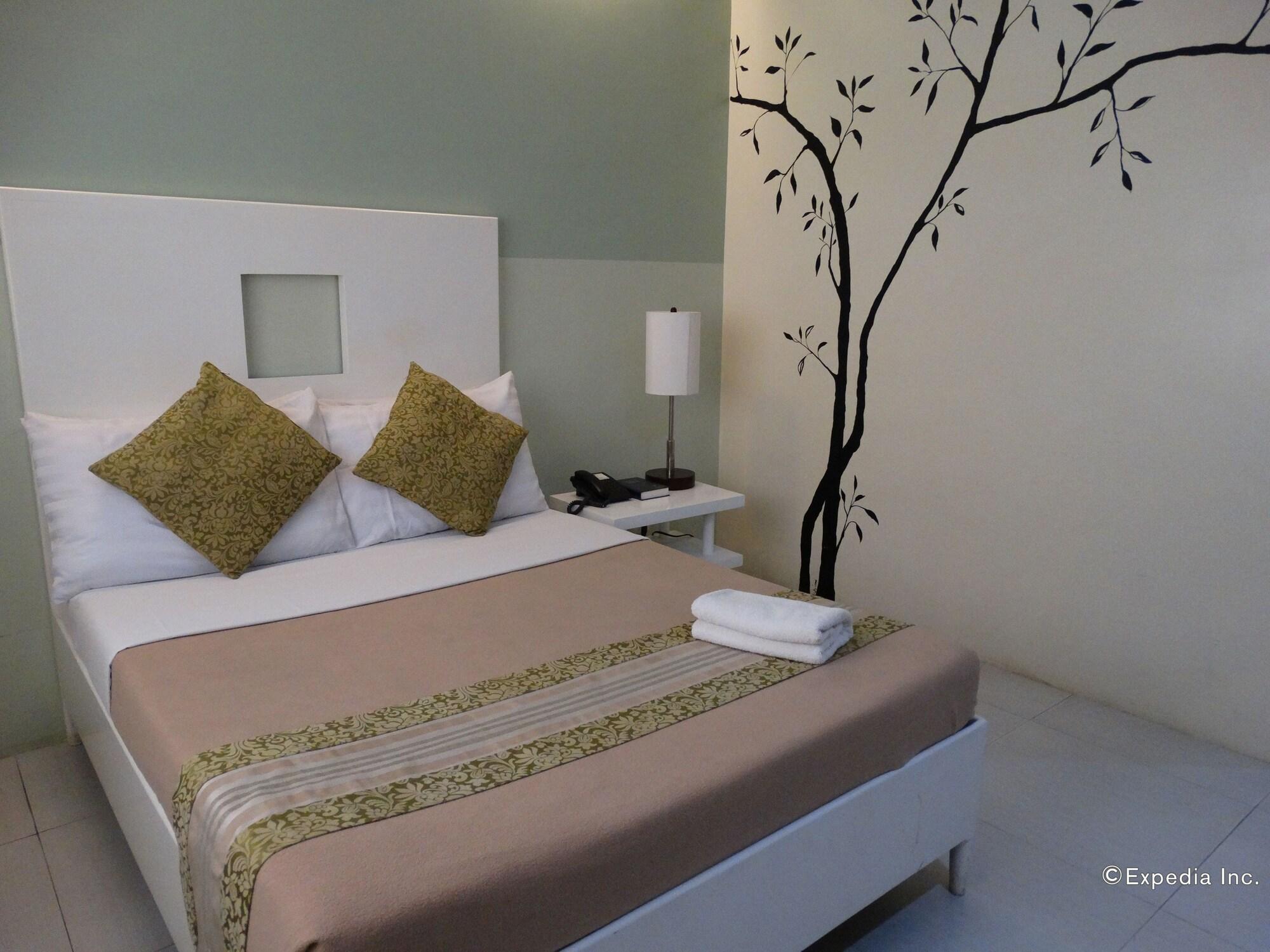 Empire Suites Hotel Puerto Princesa Eksteriør billede