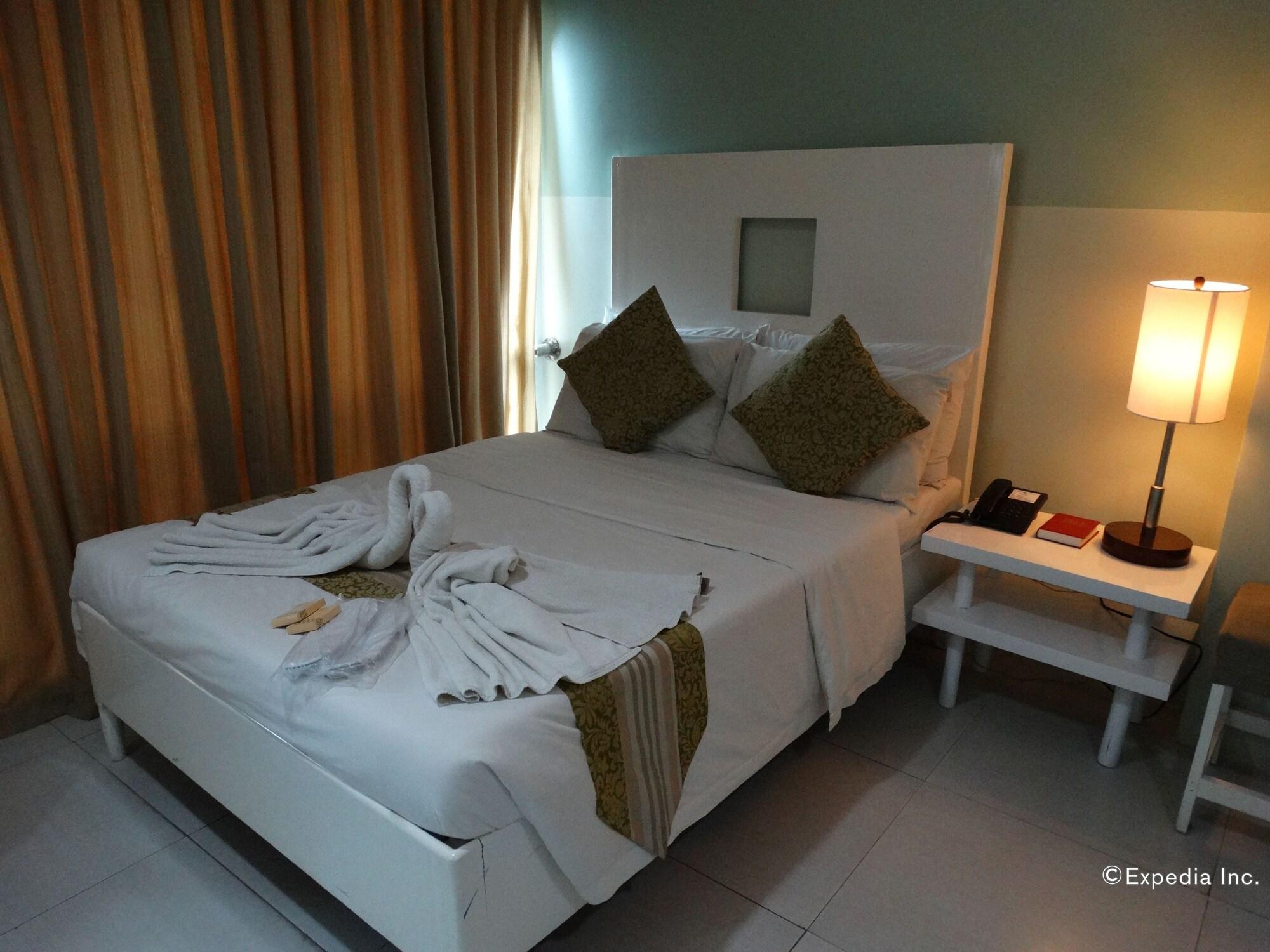 Empire Suites Hotel Puerto Princesa Eksteriør billede