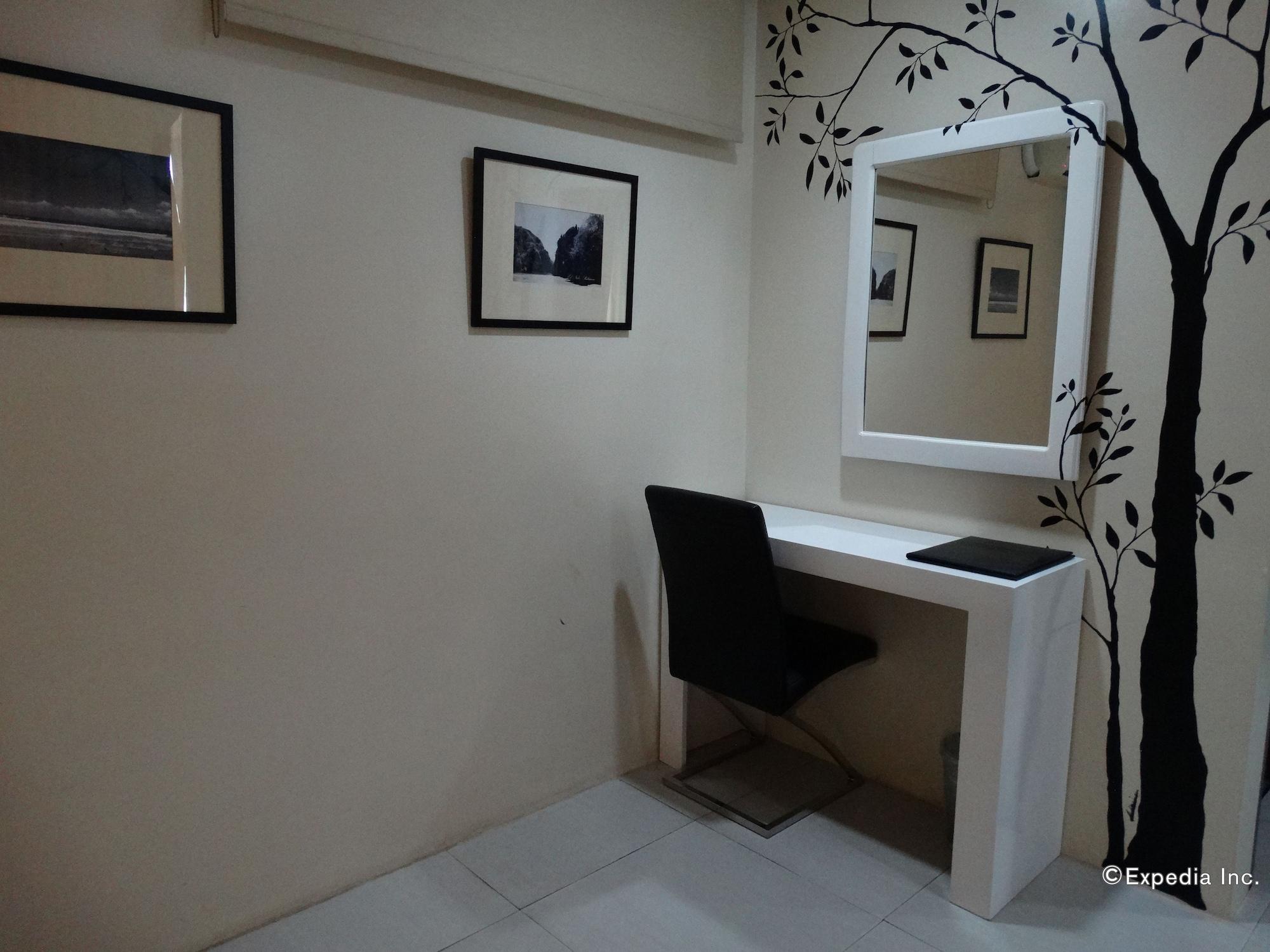 Empire Suites Hotel Puerto Princesa Eksteriør billede