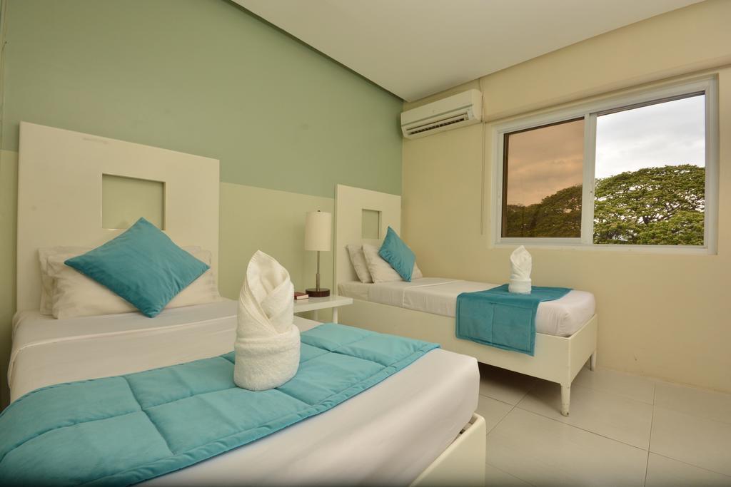 Empire Suites Hotel Puerto Princesa Eksteriør billede
